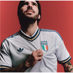 Italias landslag 2026-27 bortedrakter